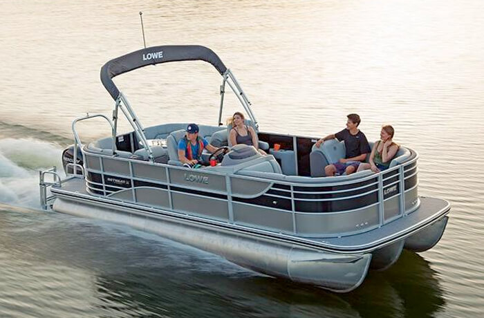 Pontoon Boat VS Deck Boat
